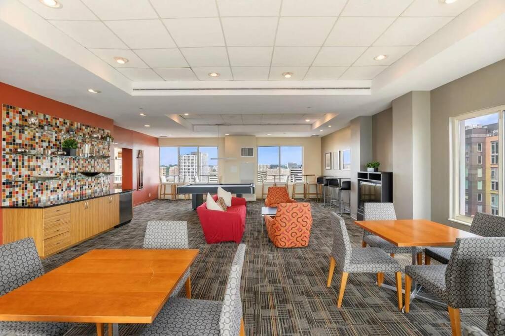 Unique Apartment In A Great Pentagon City Location アーリントン エクステリア 写真