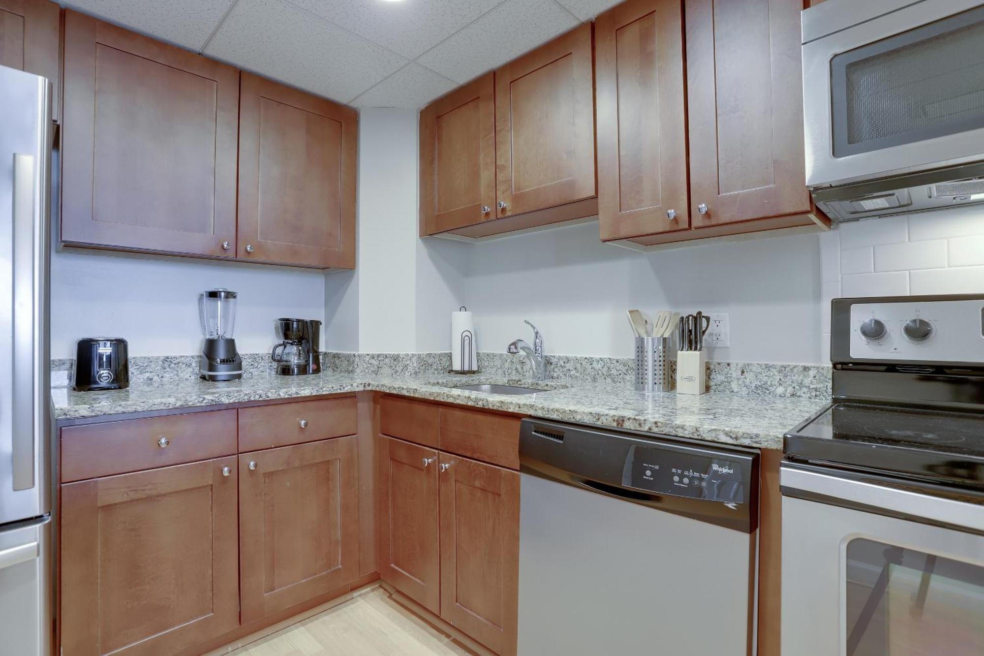 Unique Apartment In A Great Pentagon City Location アーリントン エクステリア 写真